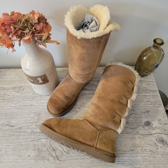 LIMITED EDITION ❗ UGG Bailey Triple Knit Bow Tall - Picture 9 of 13